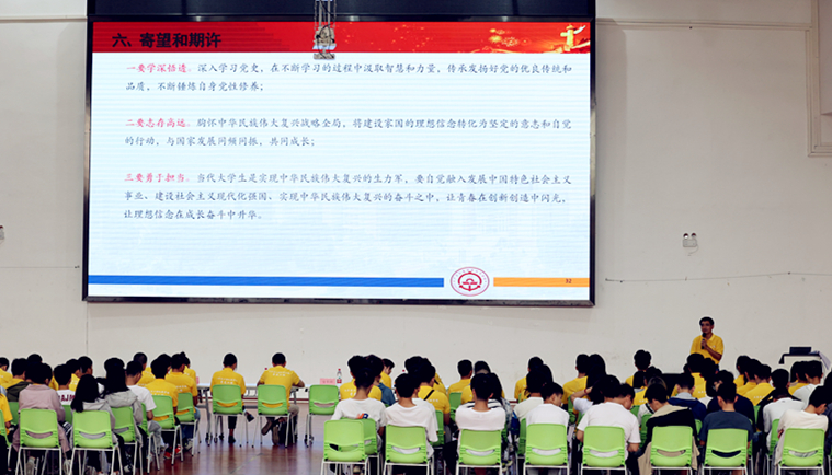 青马书记_副本.jpg 青马书记_副本.jpg